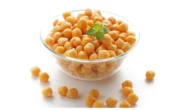 Why Chickpeas Should Be A Staple In Your Diet