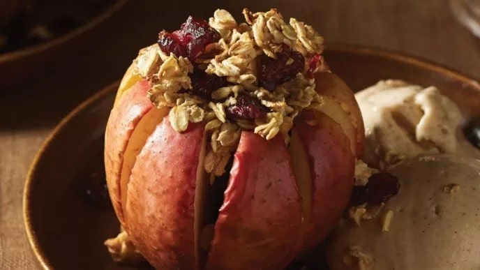 Baked Apples With Cinnamon Cream